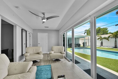 1920 Managed By Brampton Park