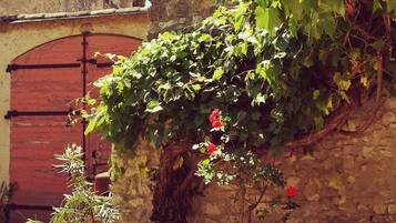 Enceinte de lâhĂ©bergement