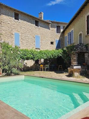 Outdoor pool - Village house, swimming pool, enclosed garden, quiet and Luberon (Le Thor)