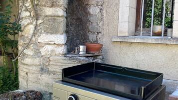 Enceinte de lâhĂ©bergement