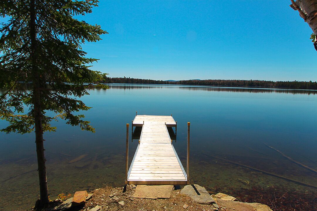 Camp on Quimby - Adorable home right on Quimby Pond