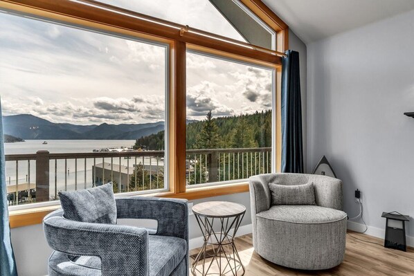 TV connectée, jeux vidéo, lecteur de DVD, table de tennis de table