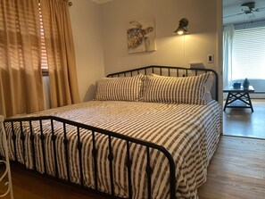 2 sovrum, strykjärn/strykbräda, resesäng och gratis wi-fi