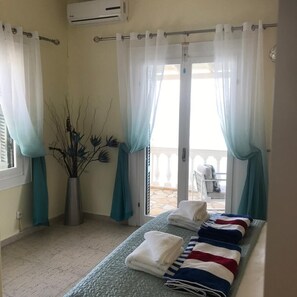 4 habitaciones, tabla de planchar con plancha y wifi gratis 