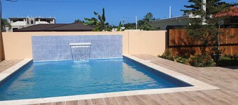 Luxe Spacious Villa With Private Pool, Ocean View and Gazebo,Close to Town 12 P.