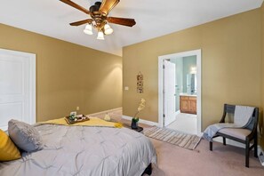4 bedrooms, iron/ironing board