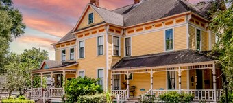 月桂橡樹床和早餐旅館