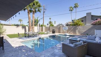Outdoor pool, a heated pool