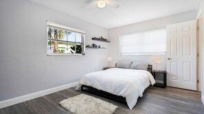 2 bedrooms, desk, free WiFi, bed sheets