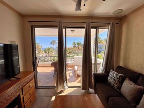 TV, lettore DVD, studio