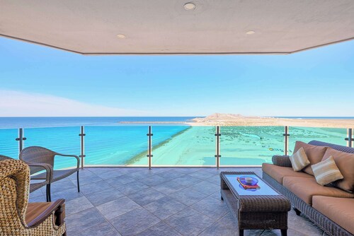 Luxury Beach Condo Stunning Views