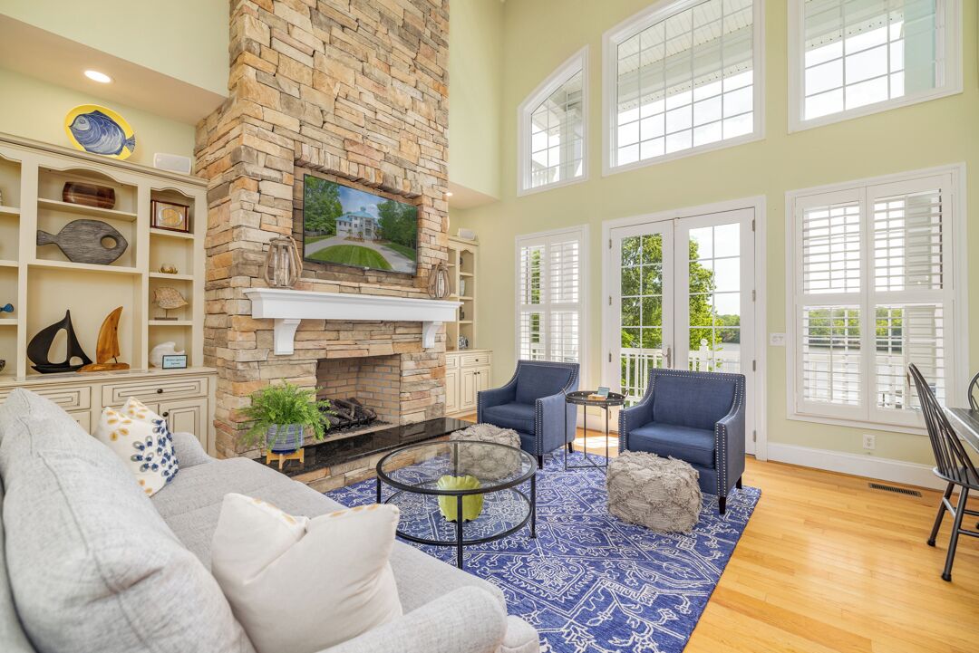 DVD-spiller, bordtennis og stereoanlegg