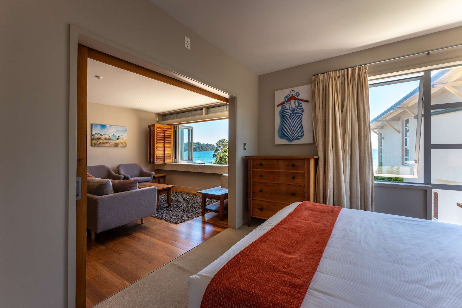 2 bedrooms, iron/ironing board, WiFi
