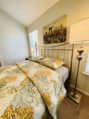 4 chambres, bureau, fer et planche à repasser, Wi-Fi gratuit