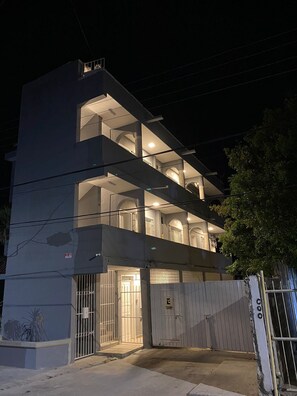 Façana frontal de l'allotjament