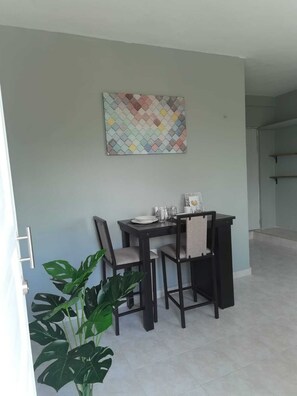 Comfort Apartment (#9) | Living area