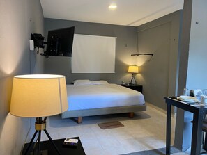 Studiosuite – comfort, 1 kingsize-seng (#9) | Sengetøy av topp kvalitet, skrivebord og skrivebord for bærbar PC