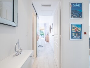 Interior - RARE! Exquisite 2-bd Apartment Facing the Sea (Cannes)