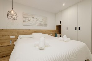 3 chambres, fer et planche à repasser, Wi-Fi, literie fournie