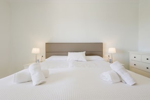 3 Schlafzimmer, Bügeleisen/Bügelbrett, WLAN, Bettwäsche