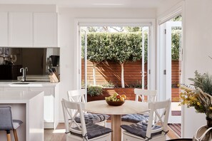 Unclassified image, 4 of 14, button - BOUTIQUE STAYS - Sandy Sanctuary (Sandringham)