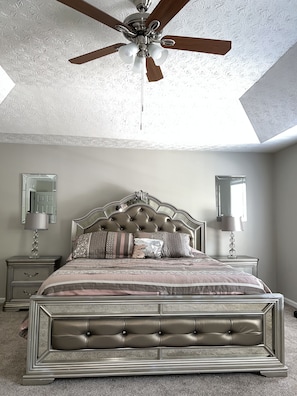 4 bedrooms, free WiFi, bed sheets