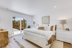 4 bedrooms, iron/ironing board, free WiFi, bed sheets