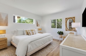 4 chambres, fer et planche à repasser, accès au Wi-Fi (inclus)