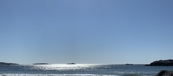 Charming 5-bedroom Home by the Sea