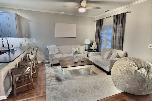 Kitchen/Living/Dining area perfect for entertaining.