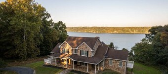River Haven with Hot Tub