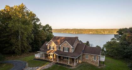 River Haven with Hot Tub