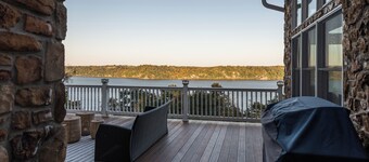 River Haven with Hot Tub | 4 Bed, 3.5 Bath