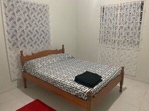 2 bedrooms, iron/ironing board, WiFi, bed sheets
