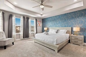 4 habitaciones, tabla de planchar con plancha y cuna de viaje 