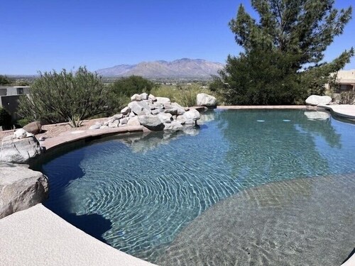 Northwest Tucson View Home w/Spa and Heated Pool, convenient to everything