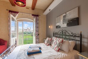 4 chambres, accès au Wi-Fi (inclus), literie fournie