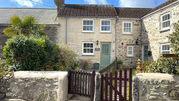 Cottage | Front of property