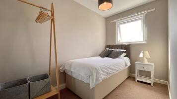 Cottage | 2 bedrooms, individually decorated, individually furnished, free WiFi