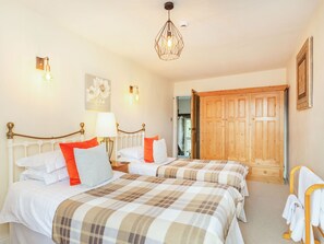 Cottage | 5 bedrooms, individually decorated, individually furnished, free WiFi - Anglers Cottage (Skipton)