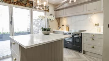 Cottage | Interior