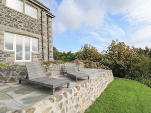 Cottage | Property grounds
