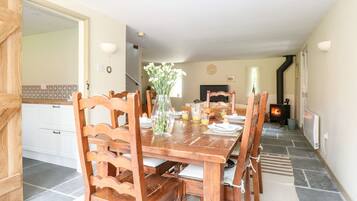 Cottage | Interior