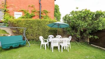 Cottage | Property grounds