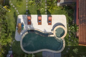Outdoor pool - Stunning villa, quiet retreat, nice volcano view (Amed)