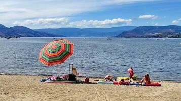 Beach nearby, beach towels
