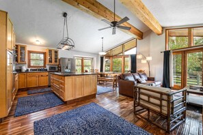 Unclassified image, 4 of 50, button