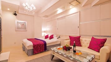 Basic Double Room | Individually decorated, individually furnished, free WiFi, bed sheets