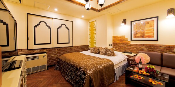 Basic Double Room | Individually decorated, individually furnished, free WiFi, bed sheets