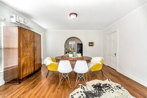 Interior - Charming Duplex in Popular Oak Lawn (Dallas)